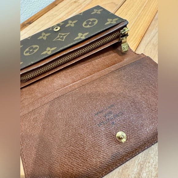 Louis Vuitton Monogram Porte-Monnaie Tresor Wallet - Picture 8 of 8